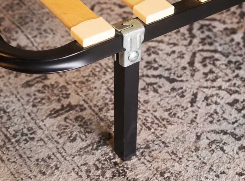 Estrado para cama de solteiro Ikea. 0,90x200cm. Entrego em sua morada em Braga.
