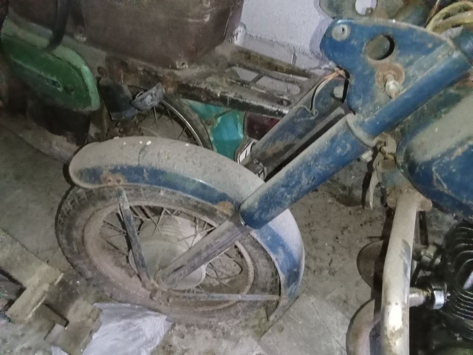 Продам мотоцикл мінськ 125 з новими запчастинами по запчастинах