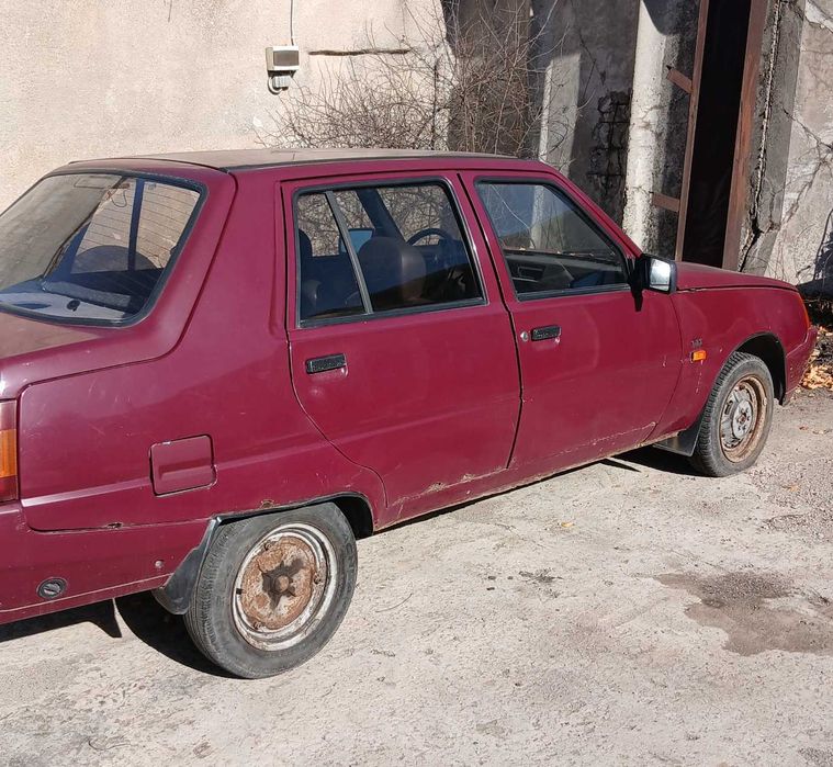 Продам Славута 2004 год
