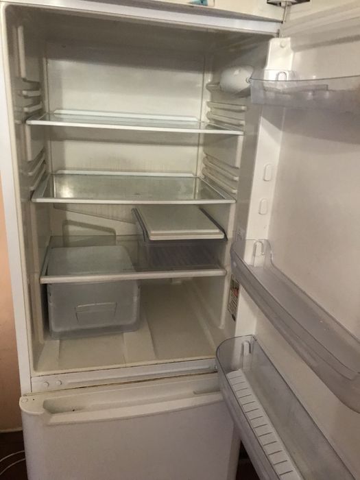 Холодильник Индезіт не дає холод