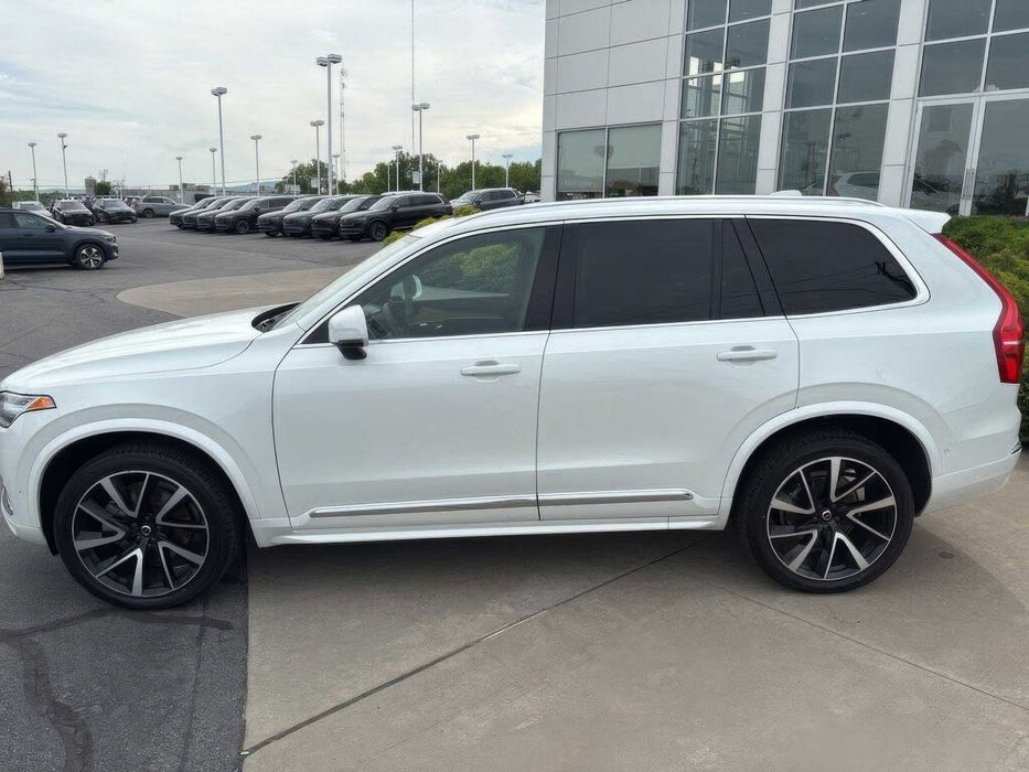 Volvo Xc90      2024