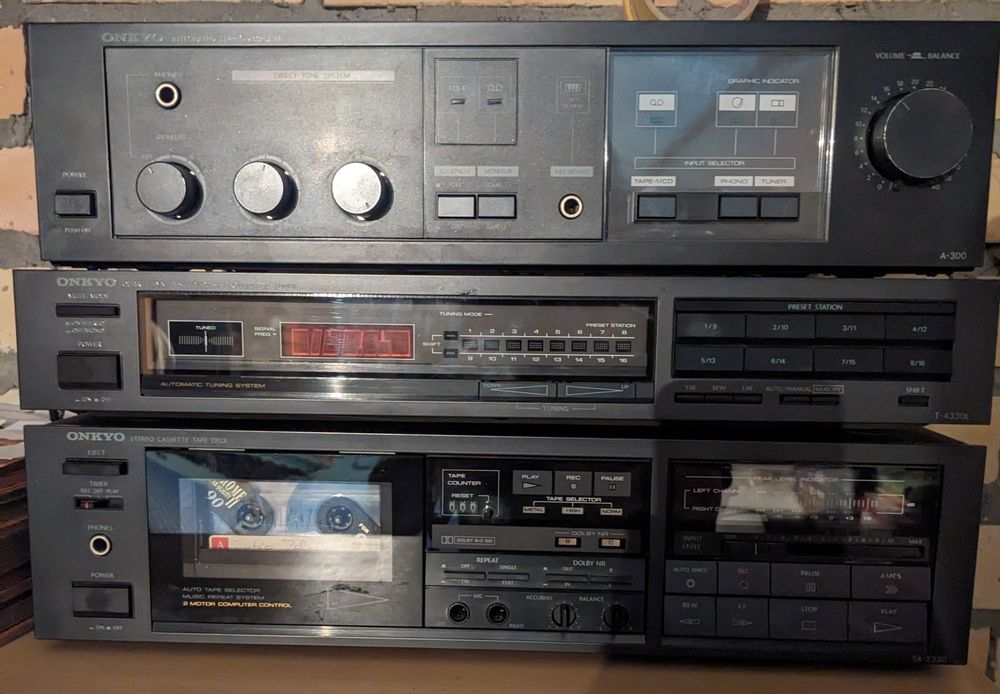 Аудіо стійка Onkyo