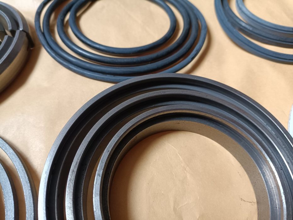 Ремкомплект циліндра підйому платформи МАЗ