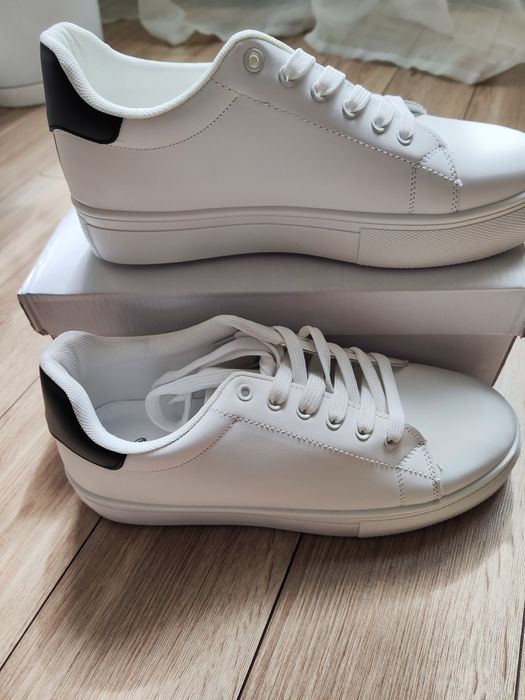 Adidasy damskie 40 nowe ( ostatnia para)