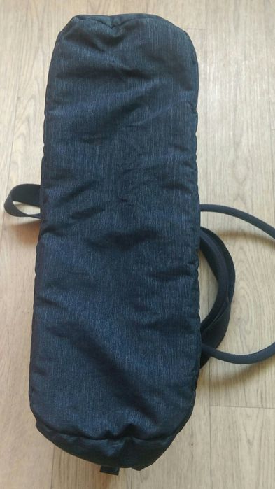 Cумка б/у женская деловая, под ноутбук Kipling с брелком.