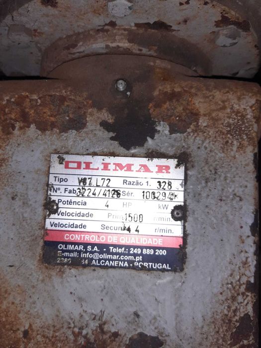 Motor  com Redutor trifásico fins agrícolas ou industriais