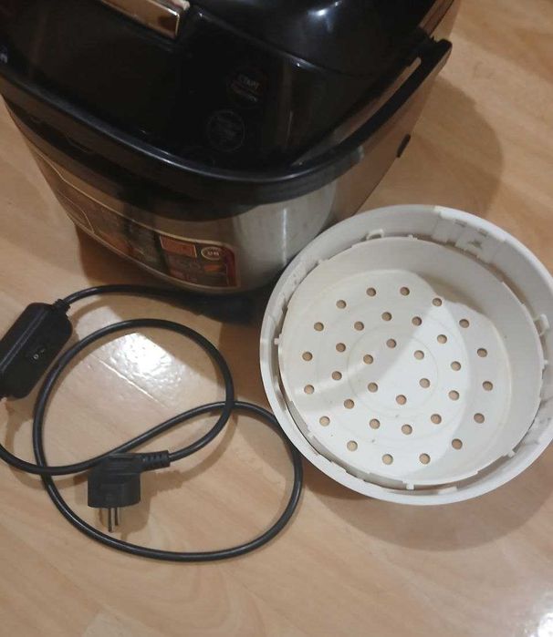 Мультиварка REDMOND RMC-M170 (не работает дисплей)