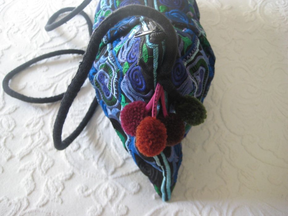 Mala bordada, tons de azul, Peru(NOVA)