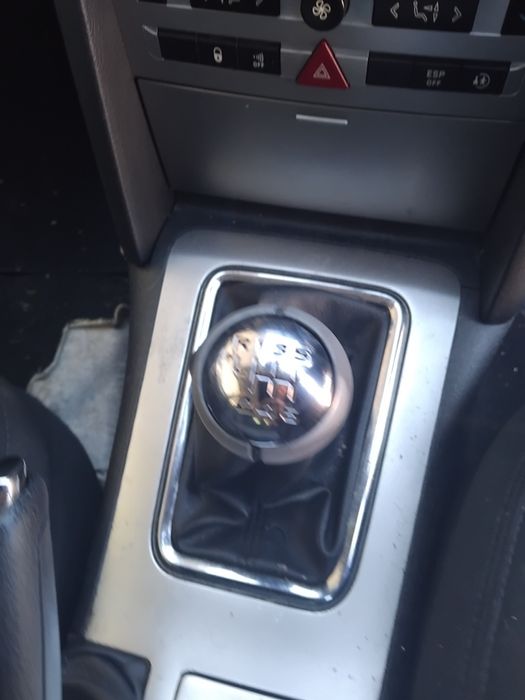 Para venda: Peugeot 407 2.0 diesel, caixa manual de seis velocidades