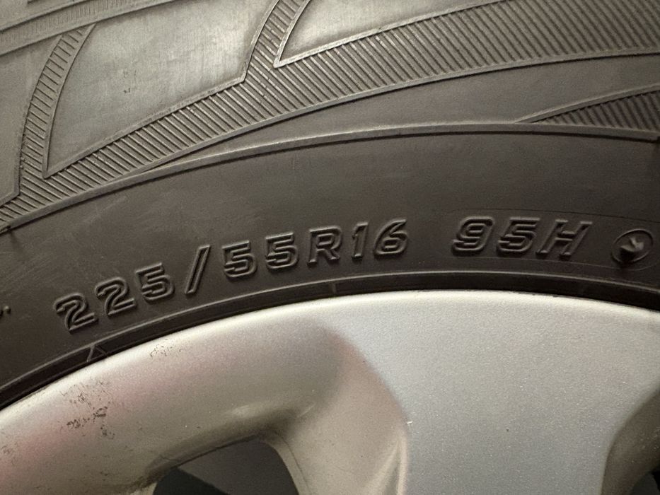 Opony zimowe Falken 225/55 R16 na alufelgach 16”