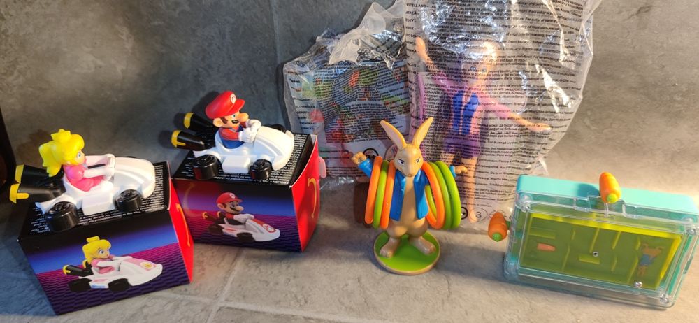 Нові іграшки з Макдональдс