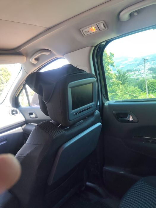 Vendo peugeot 5008