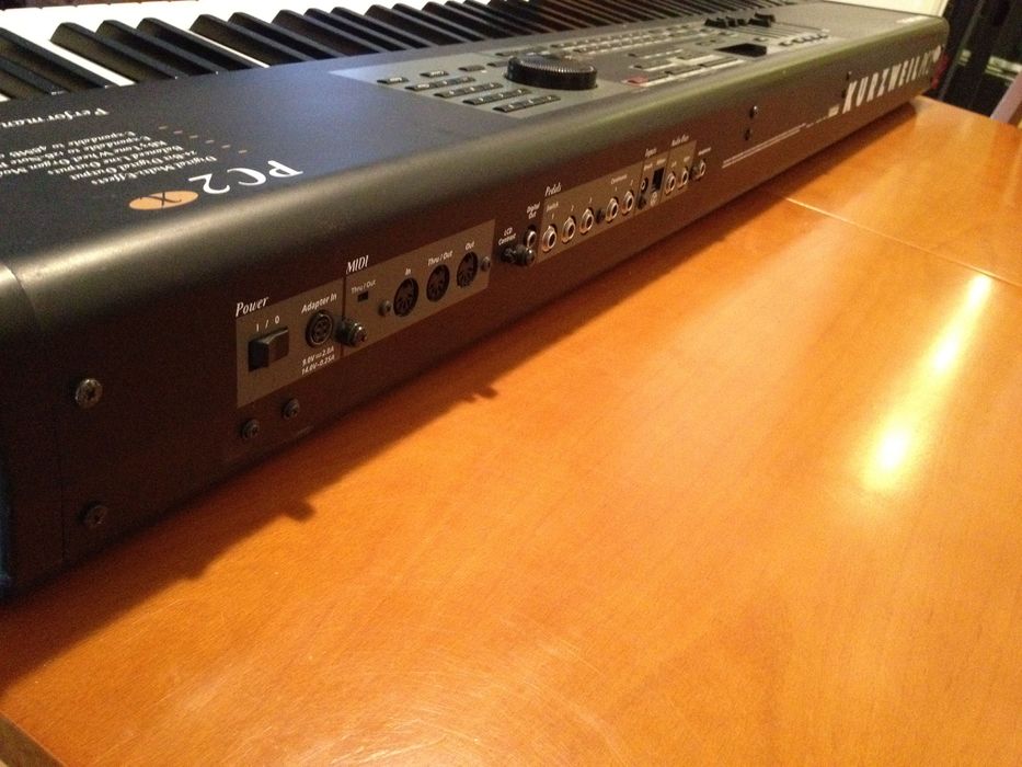 Kurzweil PC2X - Teclado Profissional MIDI - 88 Teclas