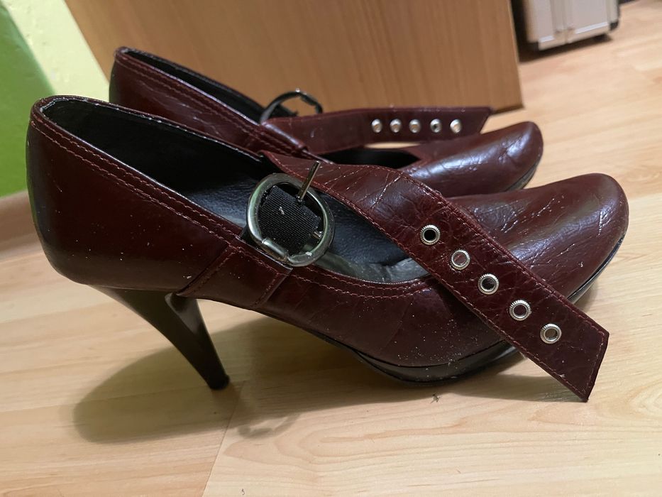 Szpilki bordowe rozmiar 38