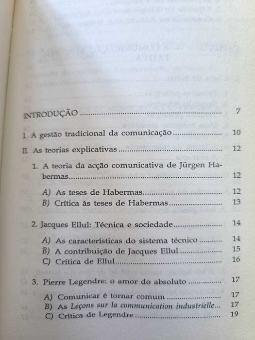 Livro "A Comunicação" de Lucien Sfez