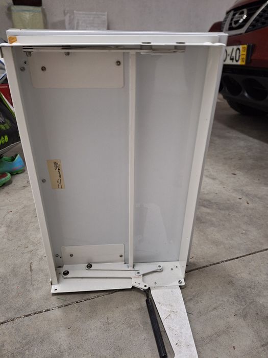 Porta branca Ariston para armario de cozinha