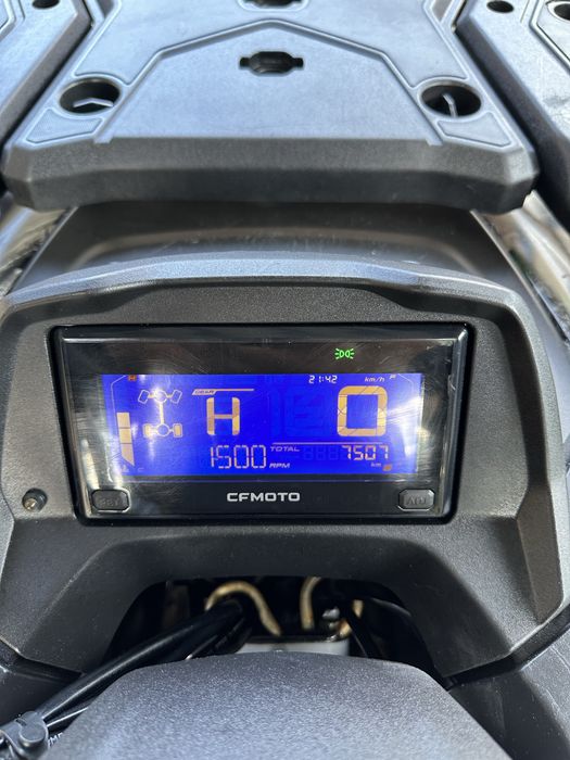 CFMOTO 520L EPS 4+4 .