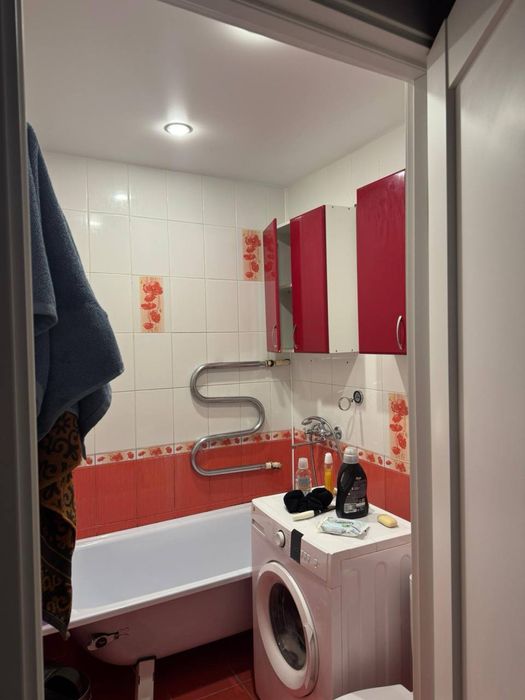 Продам 2к квартиру в Центральному районі міста пр. О. Поля ( Кірова)