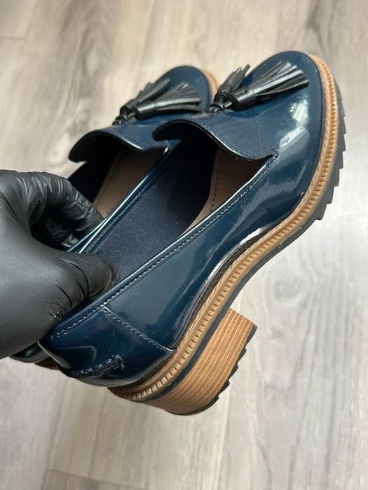 Clarks Somerset mokasyny damskie r 37 granatowe lakierowane