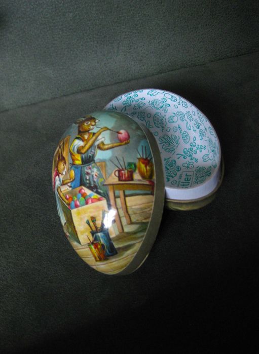 Egg-shaped Packaging with Easter Bunny Images423971656293437443