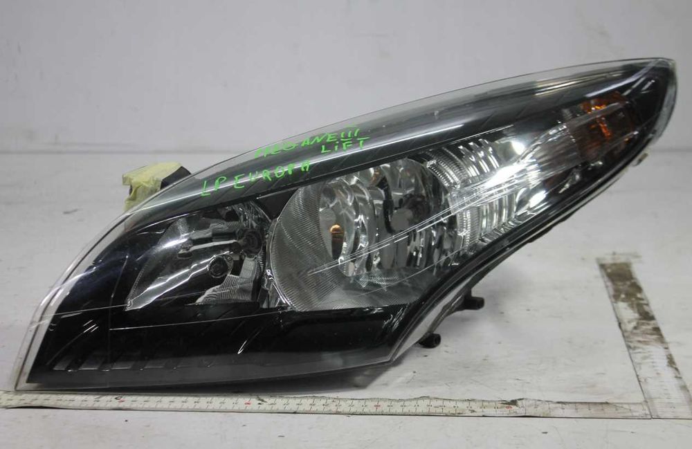 Фары передние правая левая Renault Megane рест до рест разборка