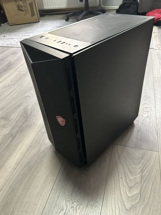 Obudowa MSI MPG Gungnir 110M (Uszkodzona)