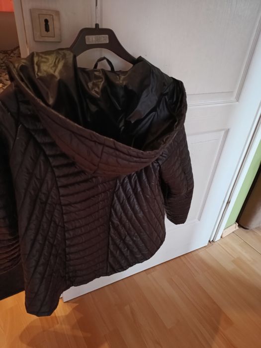 By o la la  pikowana kurtka z kapturem- czarna