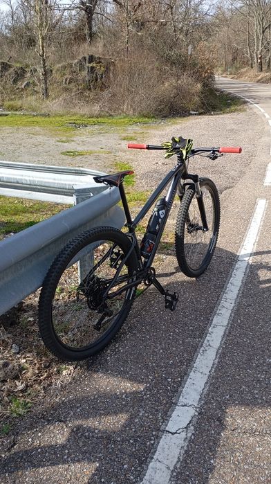 BTT de estrada como nova