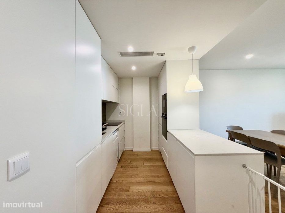 Apartamento T2, com vistas mar, a 50 metros da praia