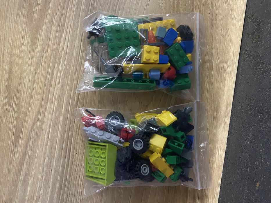 Конструктор LEGO Bricks & more Дорожнє будівництво (5930)