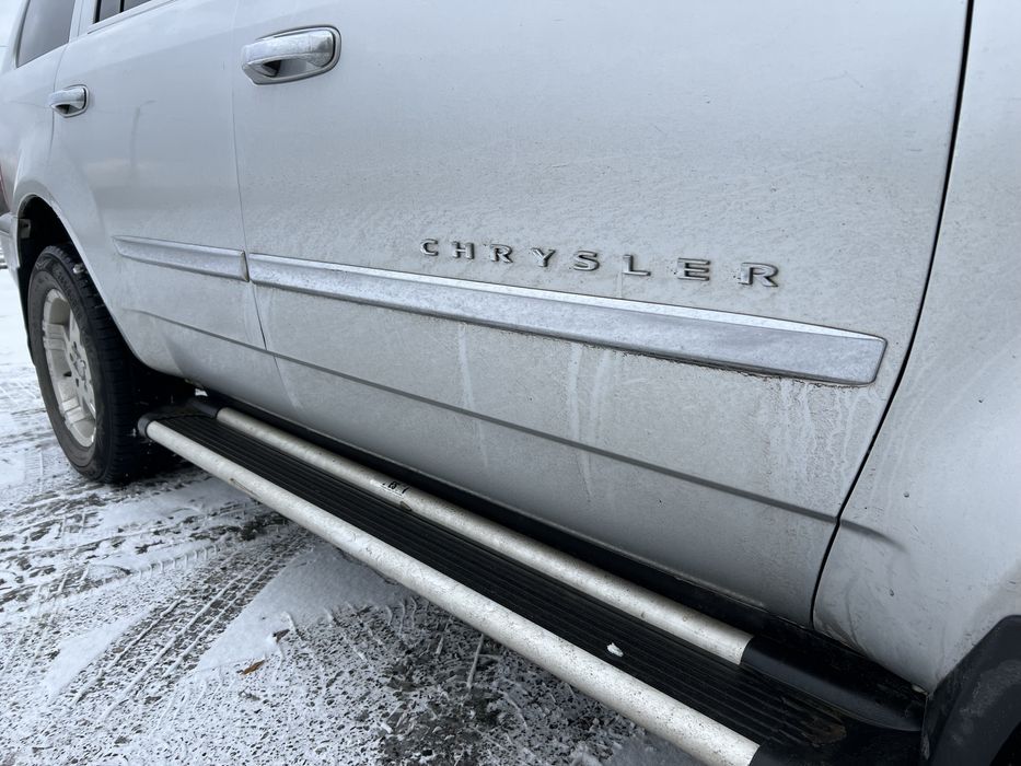 Chrysler Aspen рамный полный привод 8мест