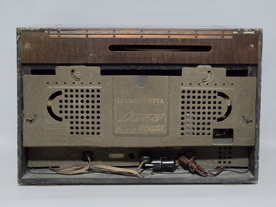 Rádio antigo com gira discos reparado Loewe-Opta