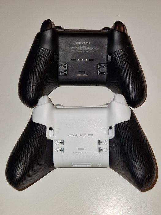 Pad Microsoft Xbox Elite Series 2 Bialy lub Czarny z akcesoriami