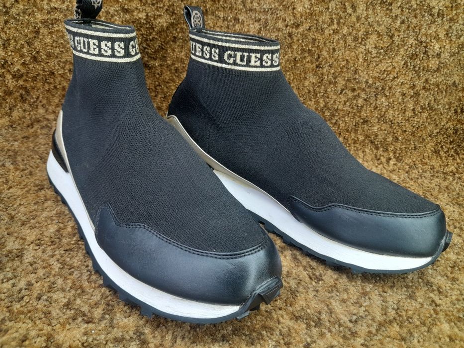 Трекінгові  кросівки-шкарпетки  Guess 41 розмір.