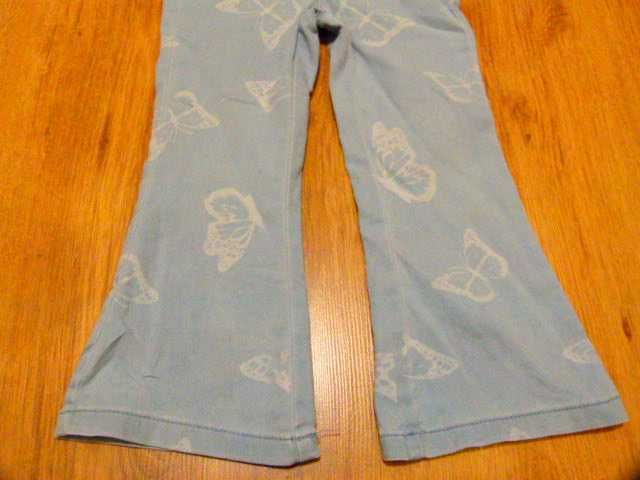 rozm 104 Primark spodnie dzwony jeans jegginsy w motylki