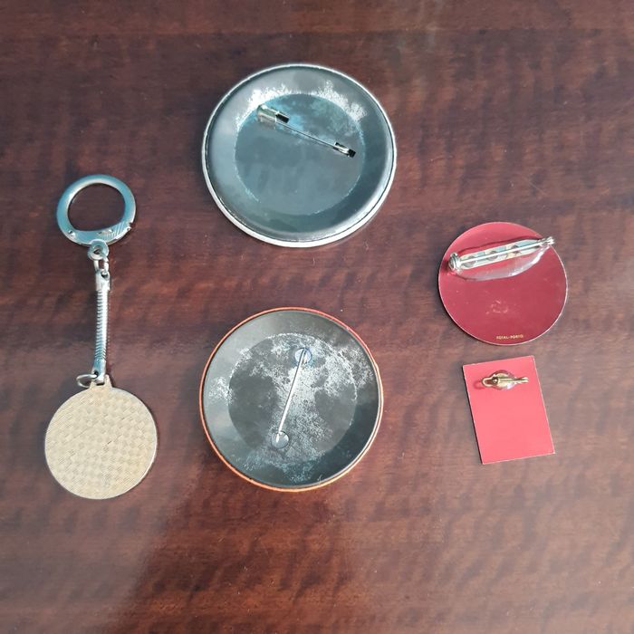 Lote de pins crachás e porta chaves PCP comunistas avante