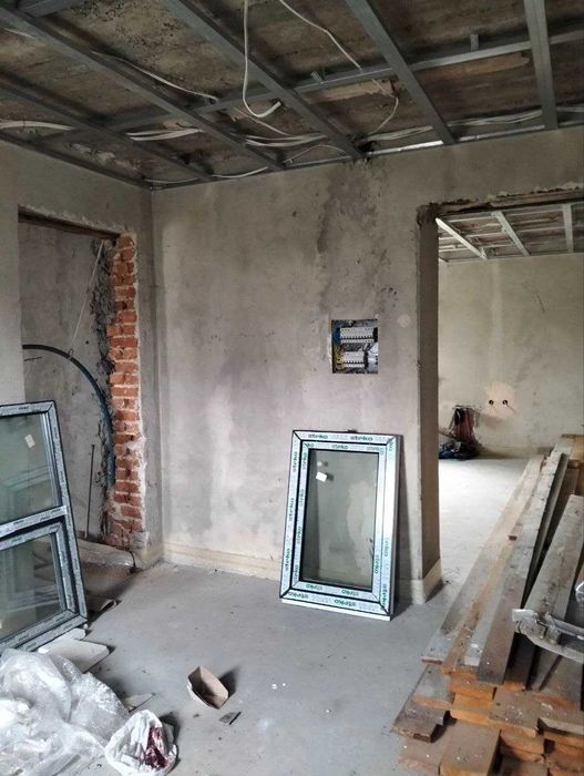 Продаж будинку. 10 сот ділянка