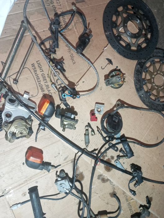Części cagiva Raptor 650 lagi amortyzator zaciski wydech chłodnica itp