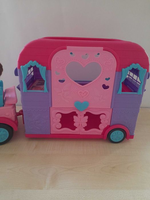 SPARKLE GIRLZ samochód z przyczepą kempingową