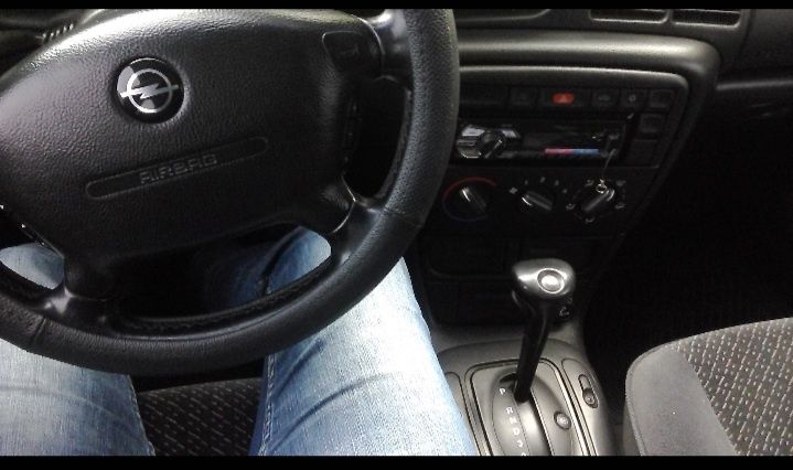 Opel vectra b (avtomat)1.8