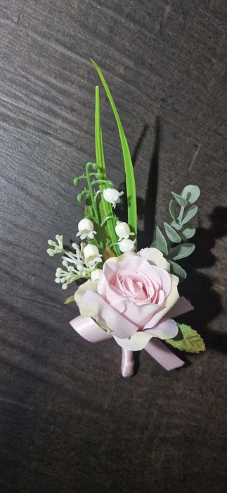 Бутоньерки свадебные