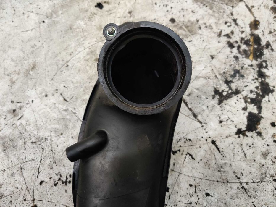 Audi A4 B6 3.0 B Rura Dolot Powietrza