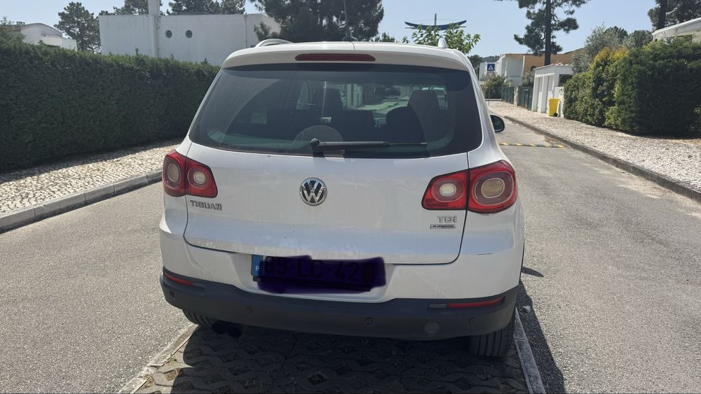VW Tiguan 2.0  TDI BlueMotion com Teto Panorâmico
