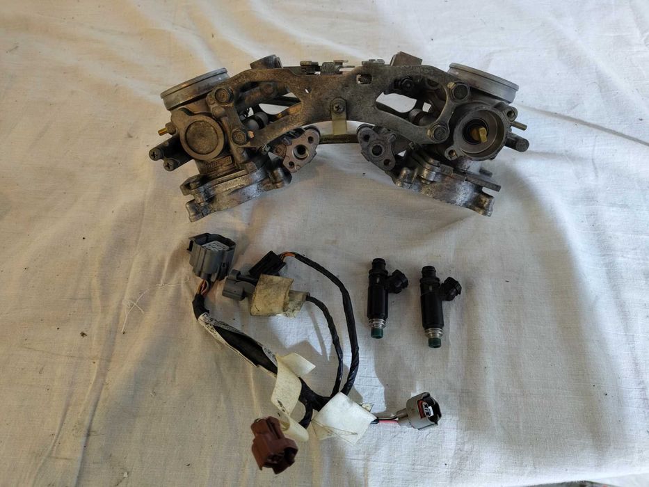 Honda Varadero XL1000 V  przepustnice wtryski