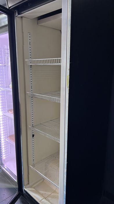 Witryna chłodziarka lodówka na napoje