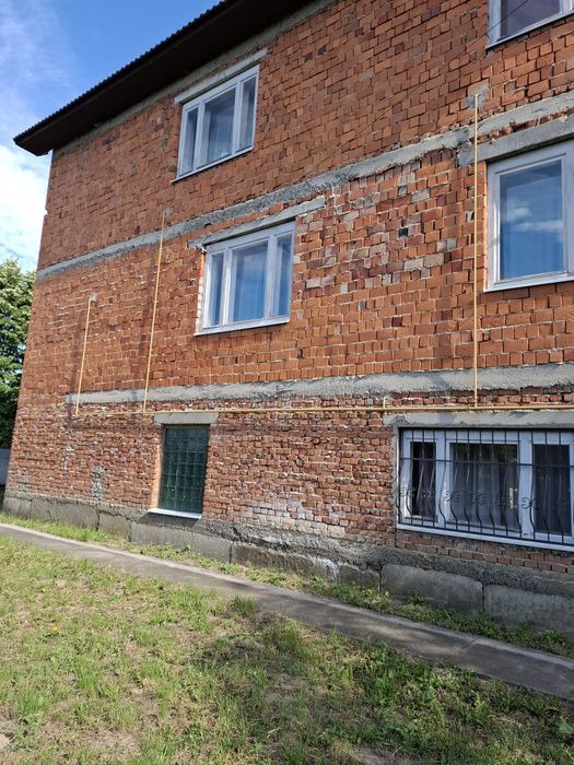 Берегове будинок продам великий 3 пов. НОВИЙ