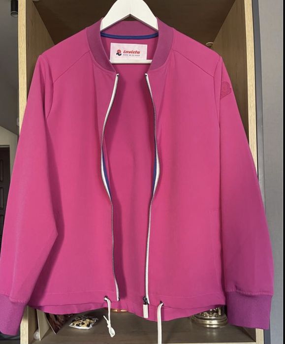 Бомбер жіночий Італія