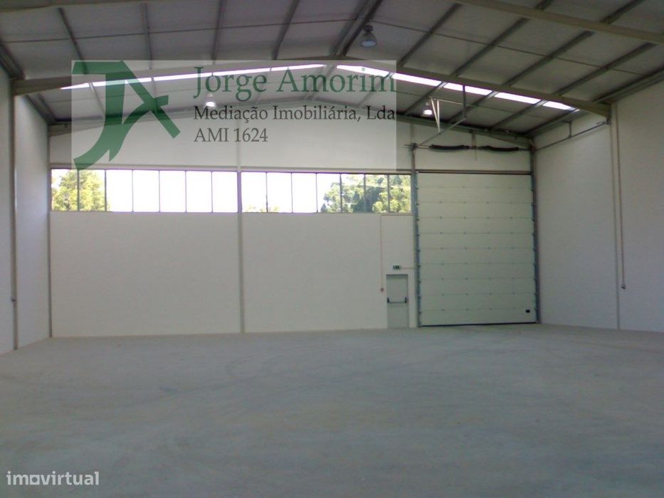 Armazém industrial. 680 m2. Z.I de Ovar