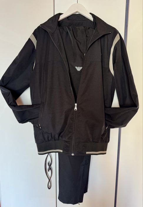 Чоловічий костюм Armani