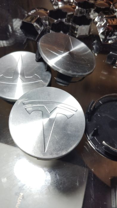 4 dekielki 21 maskownice śruby TESLA